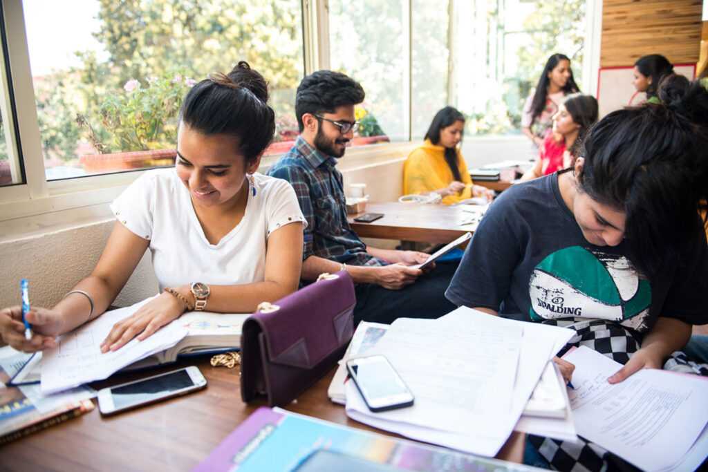 Cómo convalidar estudios universitarios extranjeros en Chile